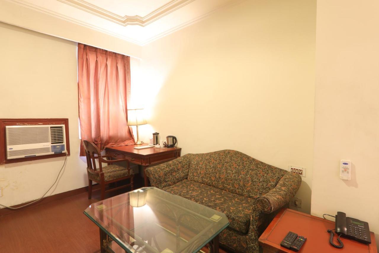 לקנאו Hotel Mohan מראה חיצוני תמונה