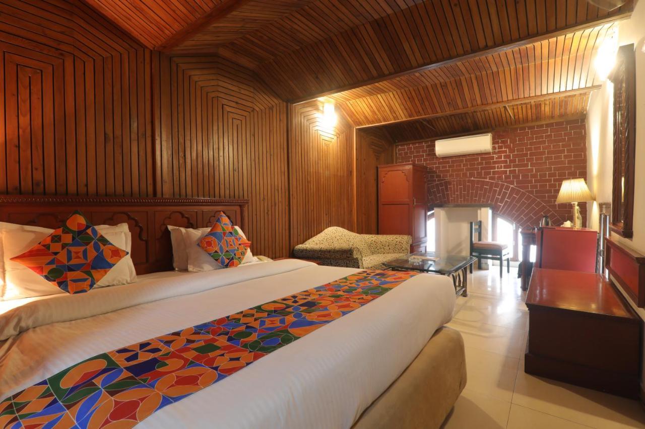 לקנאו Hotel Mohan מראה חיצוני תמונה