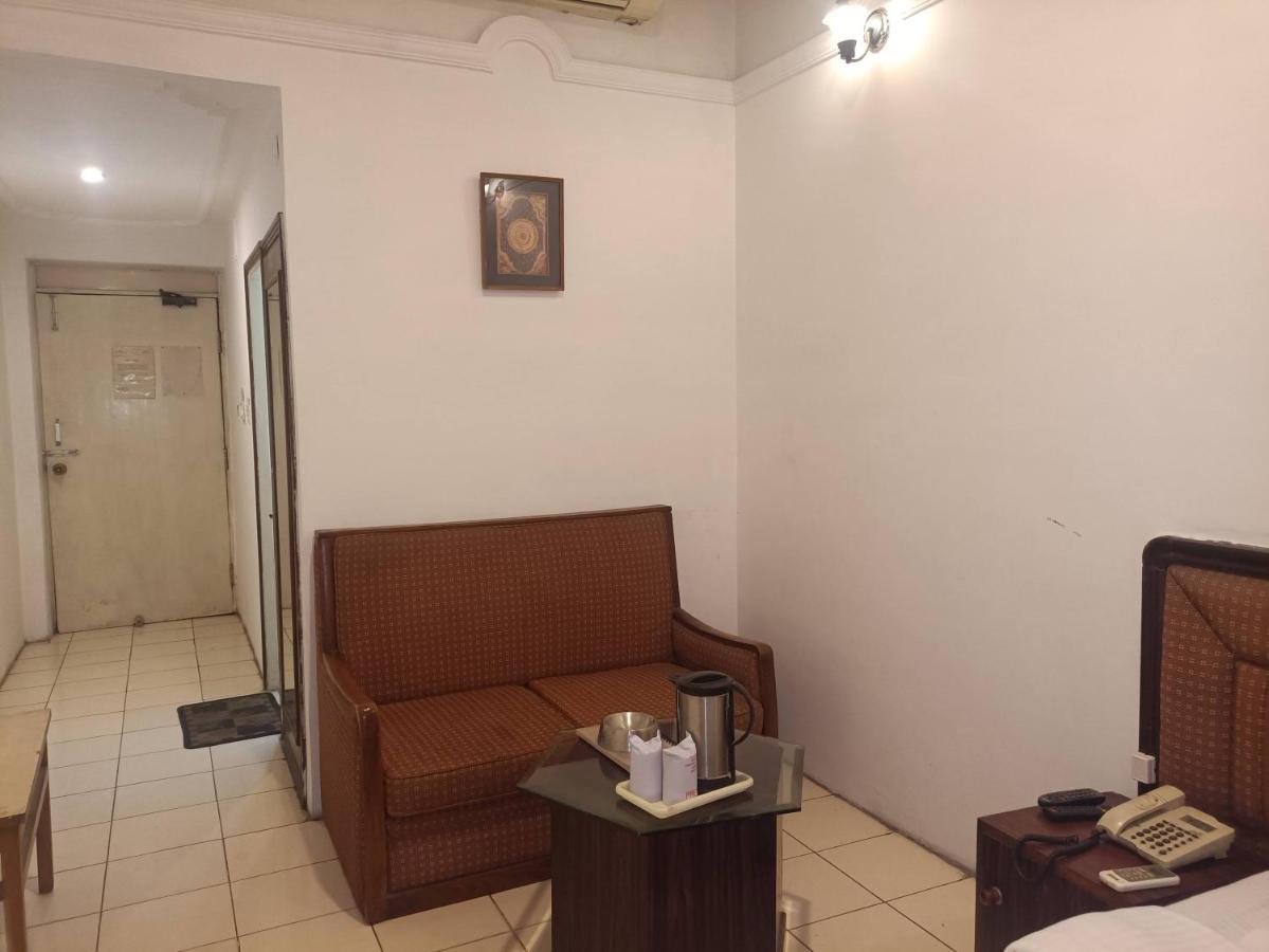 לקנאו Hotel Mohan מראה חיצוני תמונה