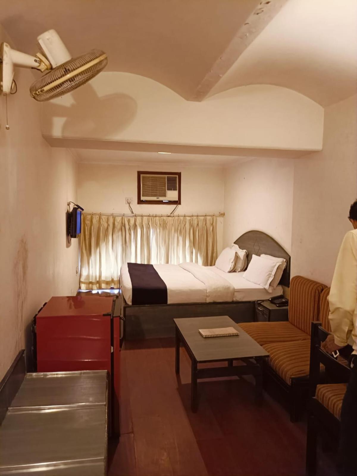 לקנאו Hotel Mohan מראה חיצוני תמונה